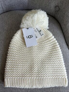 NWT UGG Cream  Pom Knit Beanie